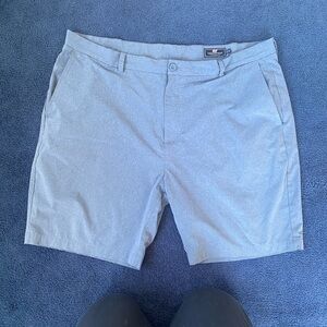 Vineyard Vines Men's Gray Shorts